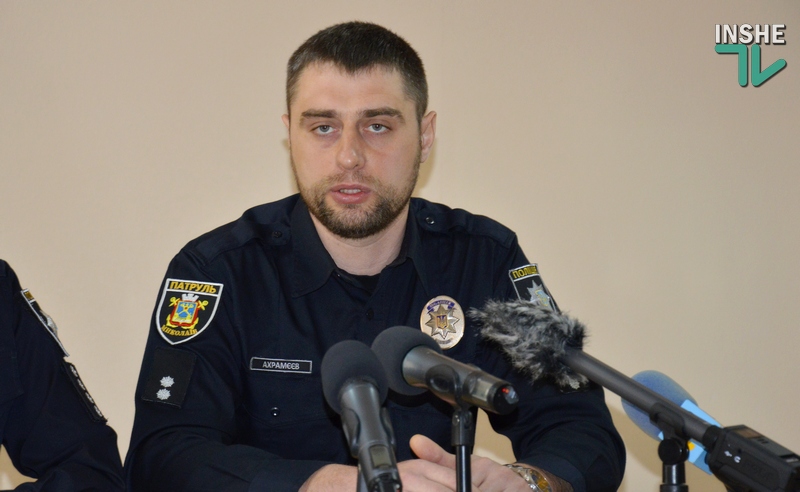 Замначальнику полиции Николаевщины вернули телефон, отобранный в Коблево: детали инцидента 1