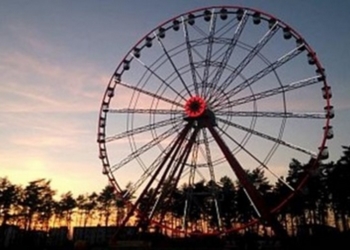 В Харькове пенсионер разбился насмерть, выпрыгнув из кабины “колеса обозрения”