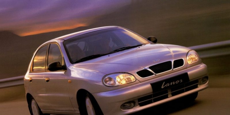 Назван самый покупаемый украинцами автомобиль за 17 лет