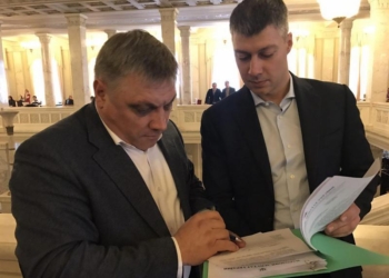 В Николаеве тариф на лифты подскочил почти в три раза. Нардепы Ильюк и Подберезняк просят компетентные органы с этим разобраться