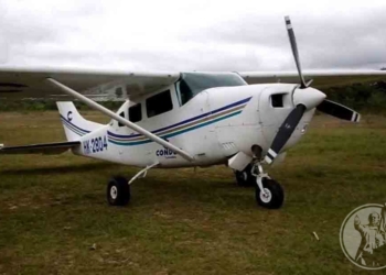 Последнее селфи. В Мексике две девушки погибли ради эффектного фото – крылом самолета им срезало головы