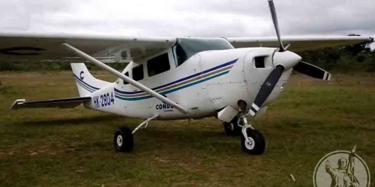 Последнее селфи. В Мексике две девушки погибли ради эффектного фото – крылом самолета им срезало головы