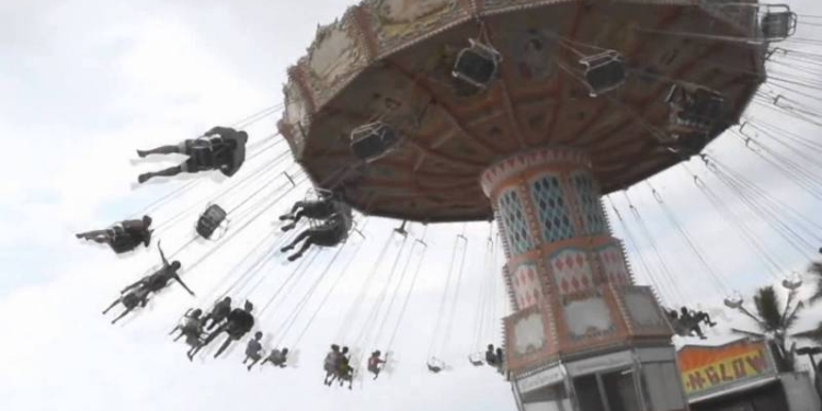 В Китае рухнула карусель на ходу – девятеро пострадавших