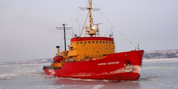 Единственный в Украине ледокол отправят на ремонт