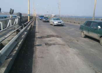 В Николаеве патрульные оштрафовали городского чиновника за плохой ремонт дорожного покрытия