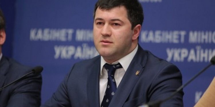 Насирова вывезли из «Феофании». Куда, ни родственники, ни адвокат не знают