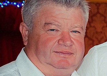 Депутат облсовета Анатолий Николенко говорит, что его Land Cruiser подожгли после разговора с прокурором