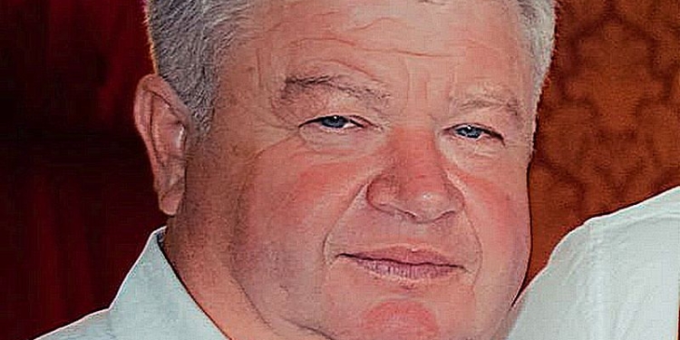 Депутат облсовета Анатолий Николенко говорит, что его Land Cruiser подожгли после разговора с прокурором