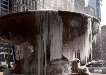 В Нью-Йорке ввели чрезвычайное положение из-за надвигающейся бури