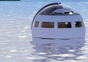 Капсула на воде. В Японии построят самый маленький отель в мире