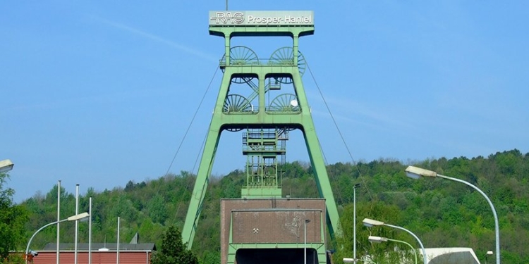 Германия переделает старую угольную шахту в гигантское хранилище солнечной и ветровой энергии