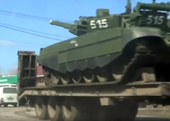 СМИ показали российские танки у украинской границы