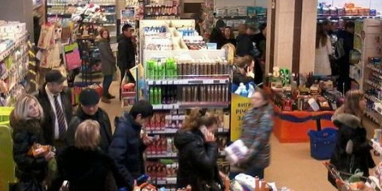 В Польше правительство поддержало законопроект о запрете торговли в воскресенье в супермаркетах и торговых центрах