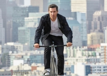 Google и Levi’s выпустят «умный» жакет для велосипедистов – для регулировки громкости музыки, приёма телефонных звонков или проверки маршрут передвижения