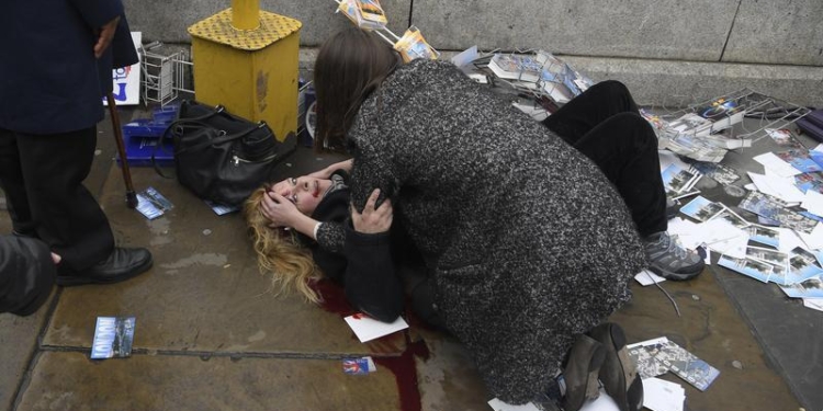 Стрельба возле британского парламента. Около 10 человек ранены