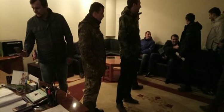 Активисты захватили Волынскую ОГА из-за силового разгона Торецкого редута блокады