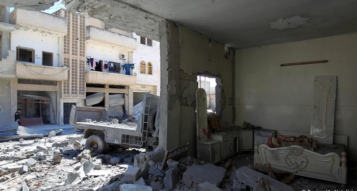 Пострадавший от химатаки сирийский город снова обстреляли