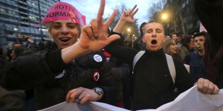 В Сербии митингуют против новоизбранного президента Вучича