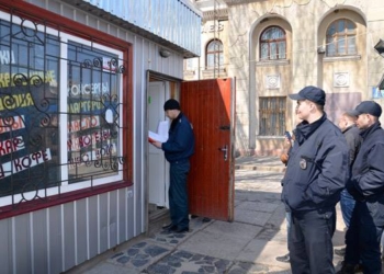 В Заводском районе Николаева подпольно разливали алкоголь: изъято более 500 л спирта