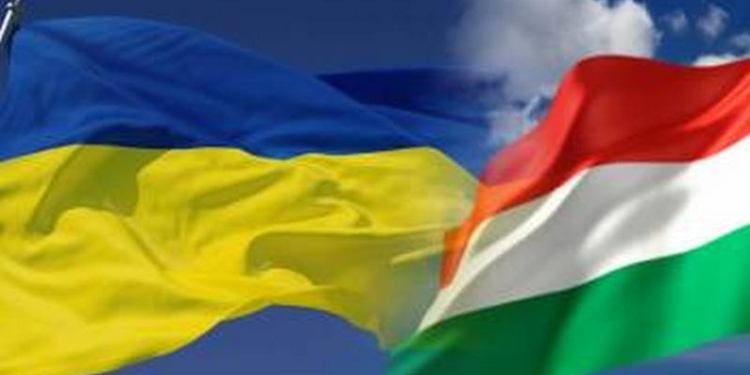 Будапешт хотел бы двойного гражданства для живущих в Украине венгров