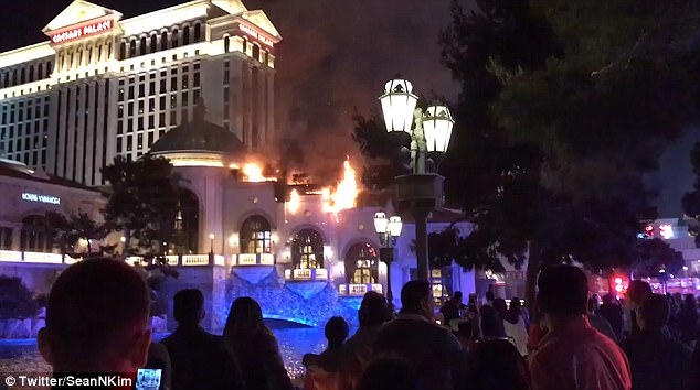 В Лас-Вегасе загорелся отель-казино «Белладжио», где снимали «11 друзей Оушена»