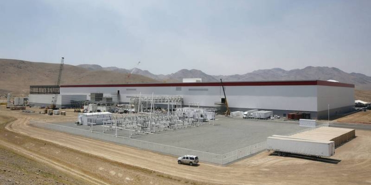 В США на заводе «Тесла» разлились химикаты – часть рабочих эвакуировали