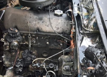 На Николаевщине на трассе загорелась «семерка» – в легковушке закоротила электропроводка