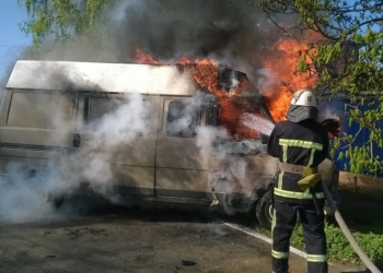 За прошедшие сутки николаевские спасатели дважды тушили горящие авто