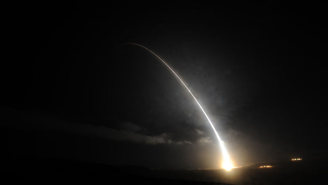 Американцы испытали баллистическую ракету, способную нести ядерный заряд