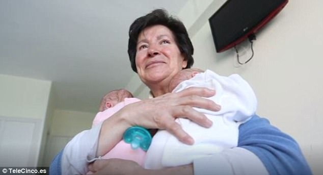 У испанки, родившей двойню в 64 года, детей забрали социальные службы 1