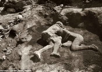 Неожиданно: те, кого ученые считали «двумя девушками», погибшими в последний день Помпеи, на самом деле – геи?