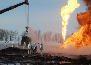 В РФ который день пылает нефтескважина – не могут потушить