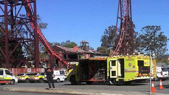 Бойтесь аттракционов. У девушки на 50-метровых качелях расстегнулся ремень безопасности. Жуткие кадры