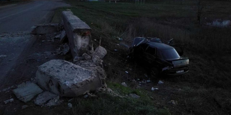 Смертельная авария возле Баштанки – машина врезалась в бетонную стену