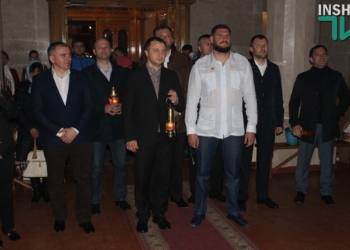 Христос Воскрес! В Николаев доставили благодатный огонь