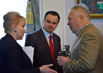 На сессию Николаевского горсовета вынесено всего 4 вопроса. Зато в «разном» – 18 (ТРАНСЛЯЦИЯ)