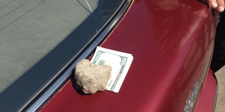 В Очакове на взятке 600 долларов США задержан врач-психиатр