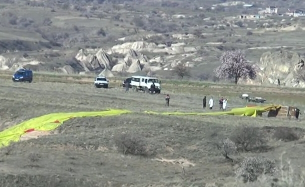 В Турции упал воздушный шар с туристами. Есть погибшие и раненые