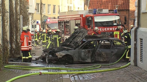 В Германии автомобиль влетел в ратушу