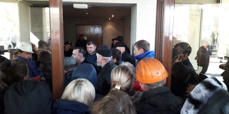 Скандал в Николаевском морском порту. АМПУ заблокировала работу портового оператора “МСК”