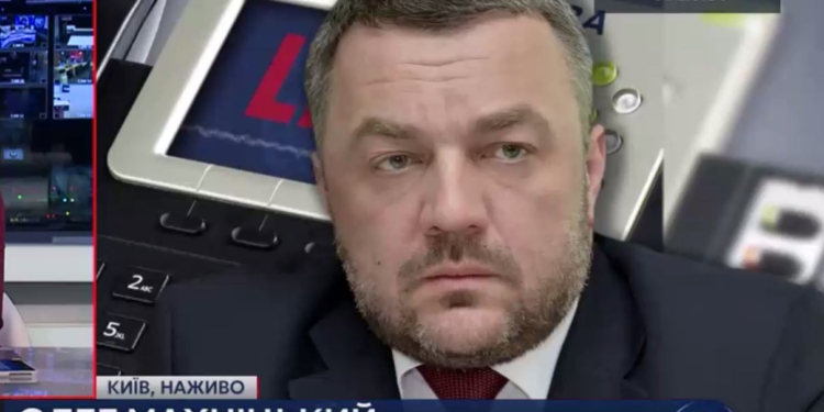 О трех головах? Еще один экс-генпрокурор готов оспорить свою отставку в суде