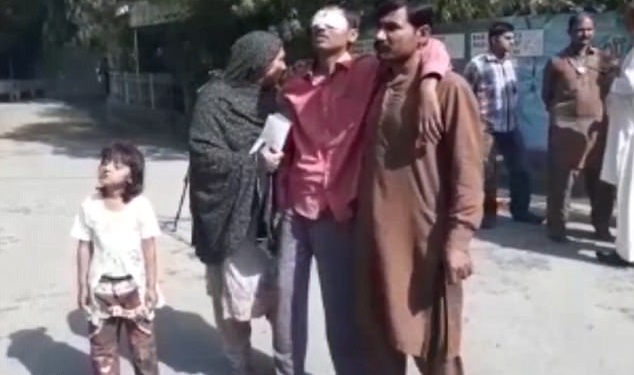 Самосуд. В Пакистане отец несовершеннолетней оскопил и ослепил подростка