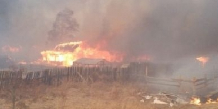 В Иркутской области за час сгорело село – местный житель решил сжечь мусор возле дома