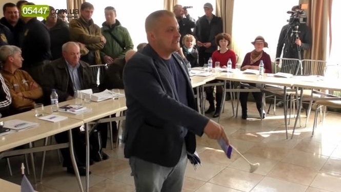 “В моем городе сепаратистского шабаша не будет”, – мэр Конотопа разогнал собрание партии Медведчука