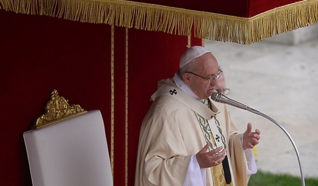 Городу и миру. Папа Франциск в пасхальном послании вспомнил об Украине