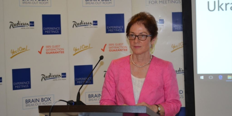 Посол США в Украине: Дезинформация стала оружием