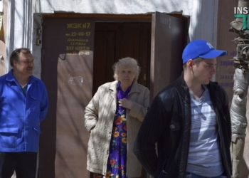 В Николаеве жена и двое детей участника АТО живут под текущей крышей и дышат плесенью. ЖЭК и мэр Николаева кормят их отписками