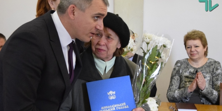 «Война с невидимым врагом»: в Николаеве мэр наградил почетными грамотами ликвидаторов и пострадавших от аварии на ЧАЭС