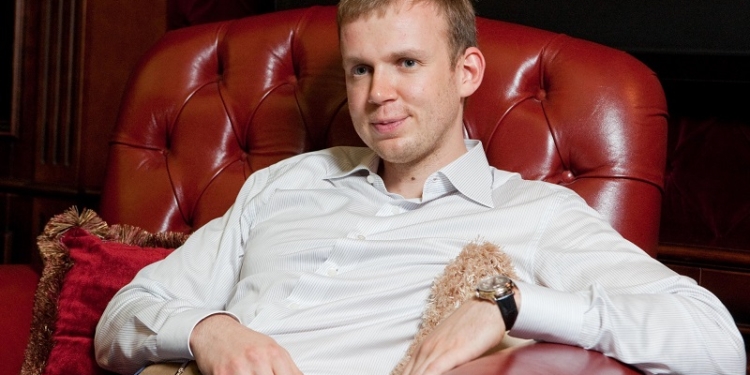 Скандальный Курченко оскандалился и в РФ. Что рассказала о беглом олигархе московская челядь