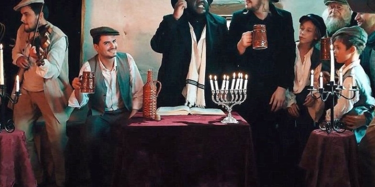 “Лехаим” и чернокожий раввин. Новый клип израильтянина, снятый в Киеве, бьет рекорды